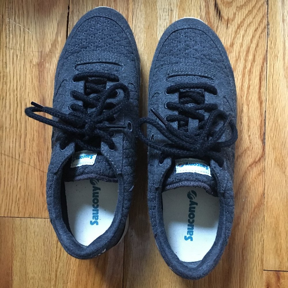 Saucony Originals Women's Jazz Cozy Sneaker